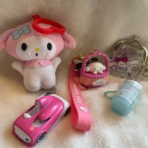 cinnamoroll & My Melody keychain bundle & car
